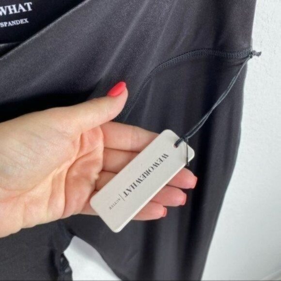 NEW WeWoreWhat High Waist Splice Shine Leggings Black Size L - Picture 5 of 8